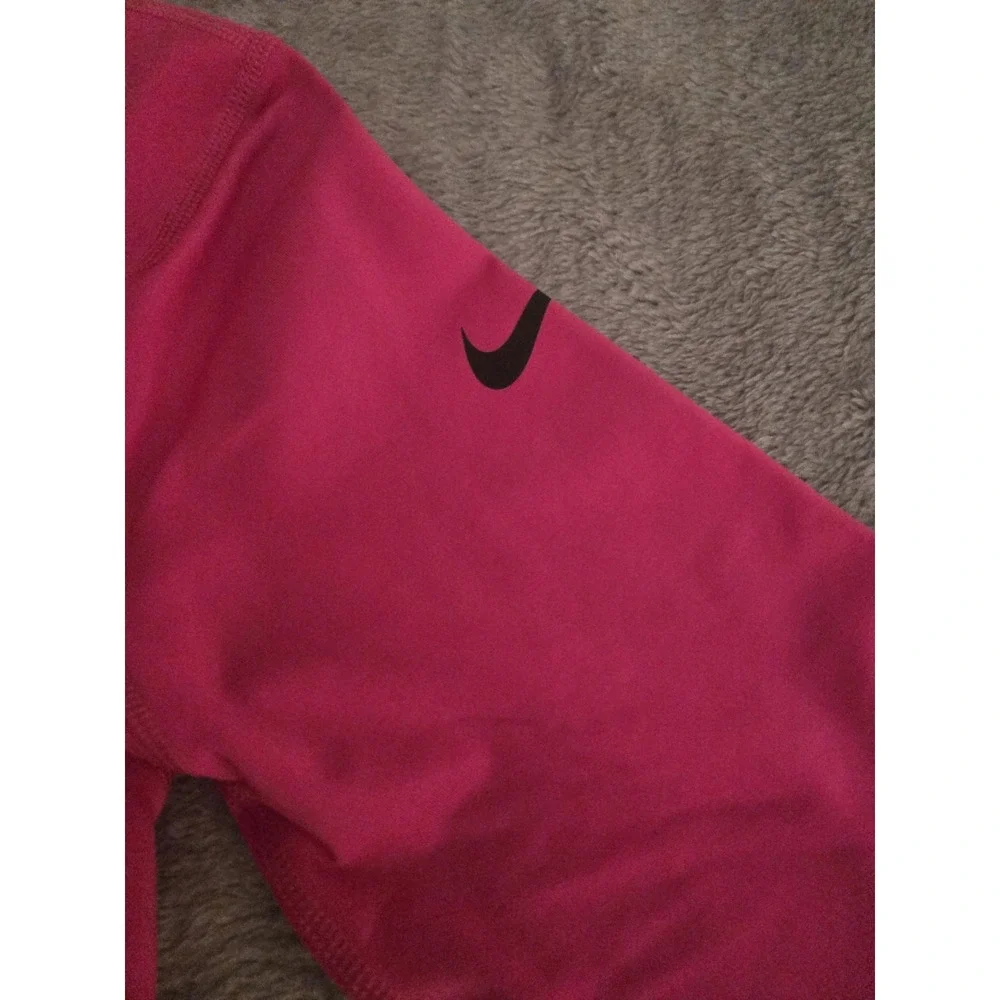 Nike Pro Warm Womens Size M Pullover Hot Pink Dri-Fit 1/2 Zip Active